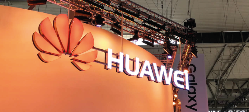Huawei va más allá de los smartphones y apuesta por los coches eléctricos